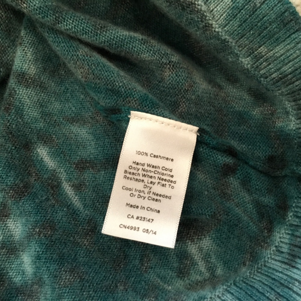 Talbots Cashmere Teal Feather Sweater Size L - Picture 7 of 8